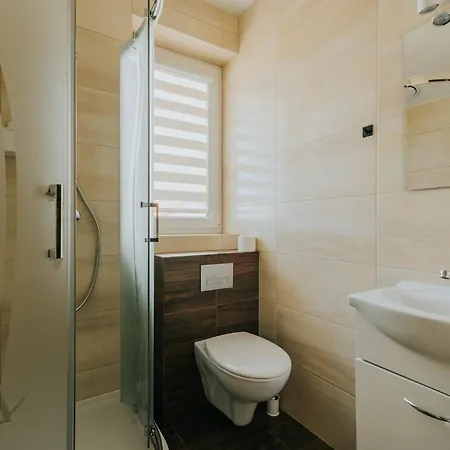 Alloggio in famiglia Aqua *